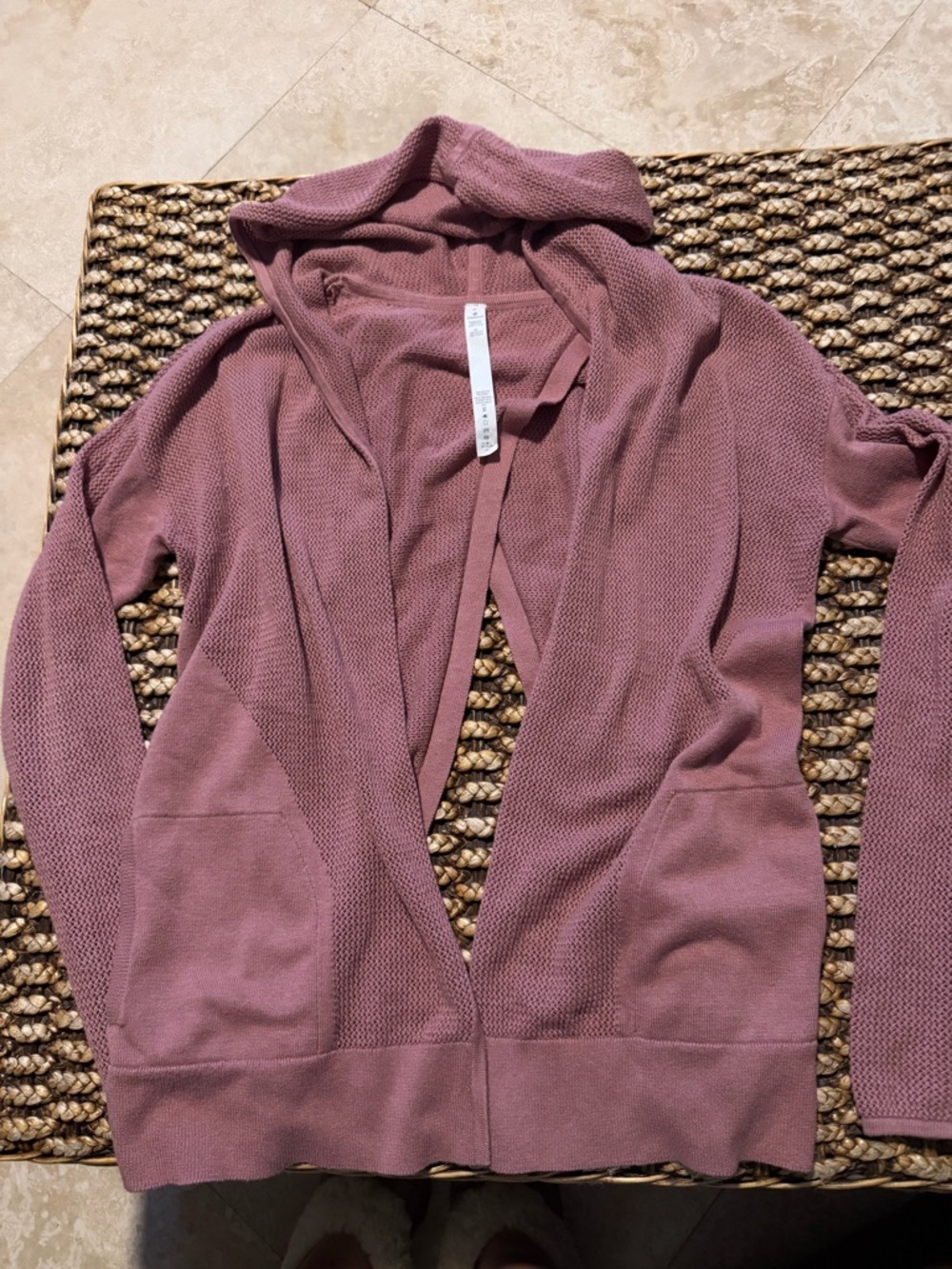 Lululemon Still Movement Wrap
Heathered Quicksand (123) - Picture 7 of 10